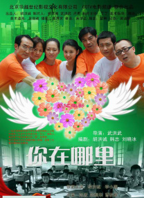 女人趴下脱了内裤光着被调教